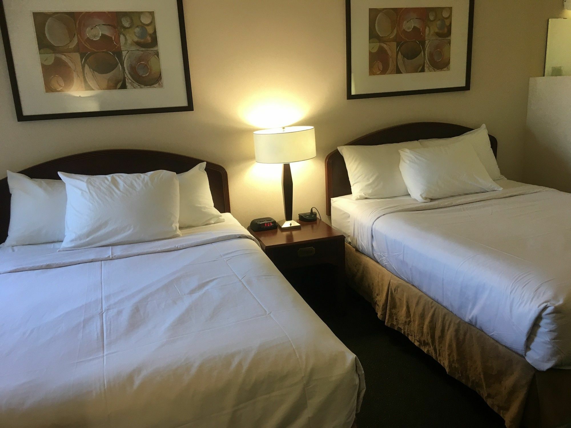 Courtyard By Marriott Regina Downtown Hotel Exterior photo